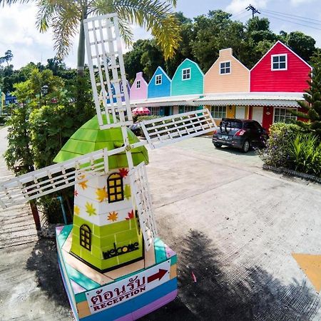 Holland Resort Phuket Exterior photo